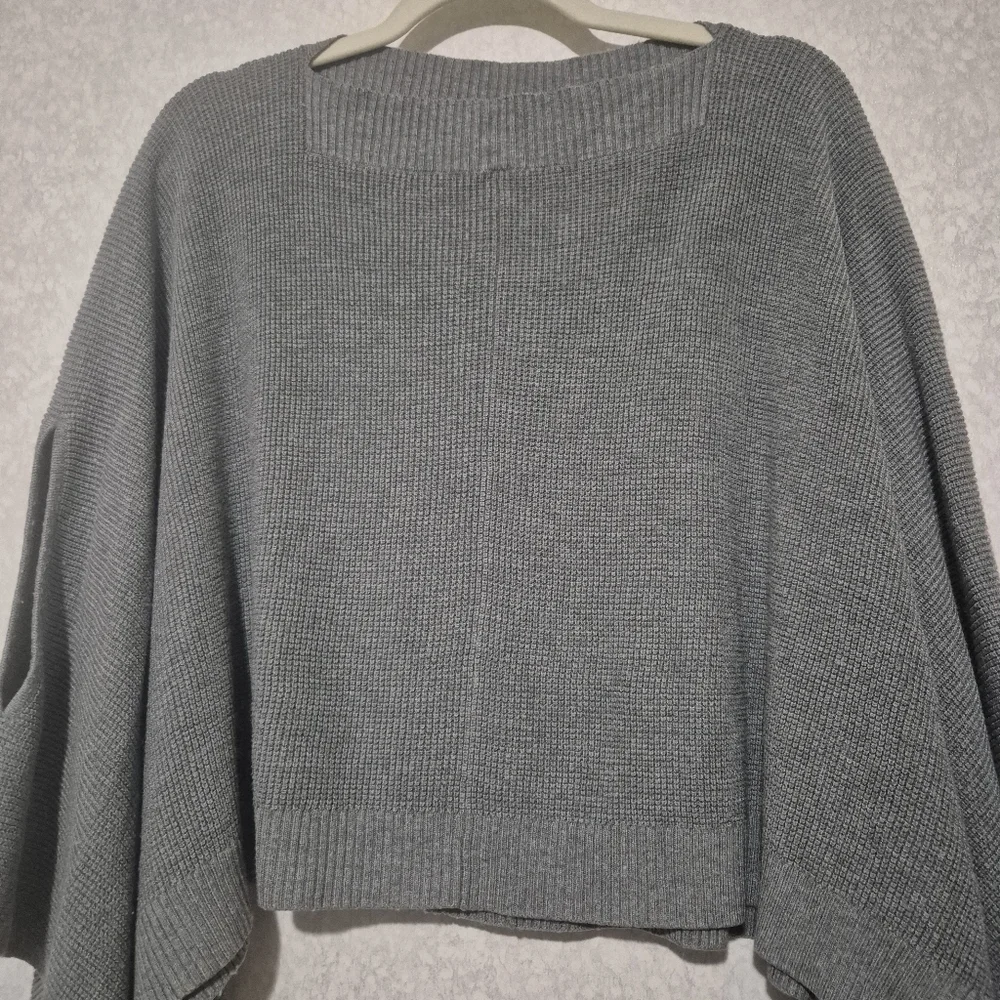 Lululemon Athletica Gray Poncho Sweater-Oversized....Size:OS